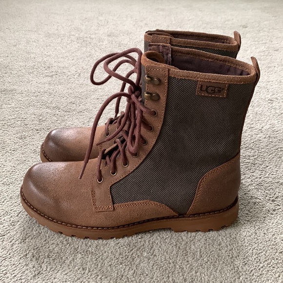 UGG Montgomry Boot - Picture 4 of 15